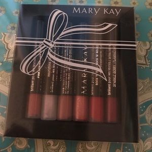 Mark Kay lip gloss set